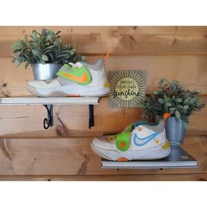 Nike‎ Team Hustle kids Sneakers Sz 1Y Basketball Shoes FN8905-141 Needs Cleaning